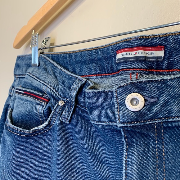 Tommy Hilfiger | High Rise Straight Ankle Cropped Capri Jeans - Picture 5 of 10